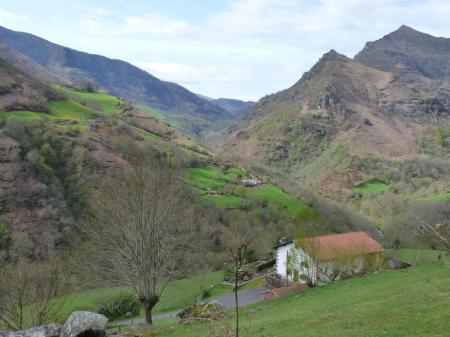 Maison et montagne. Pyrénées Basques