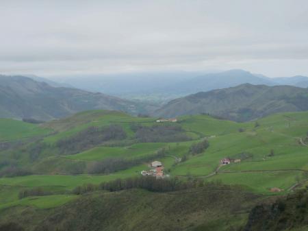 Vallée au-dessus d'Estérençuby